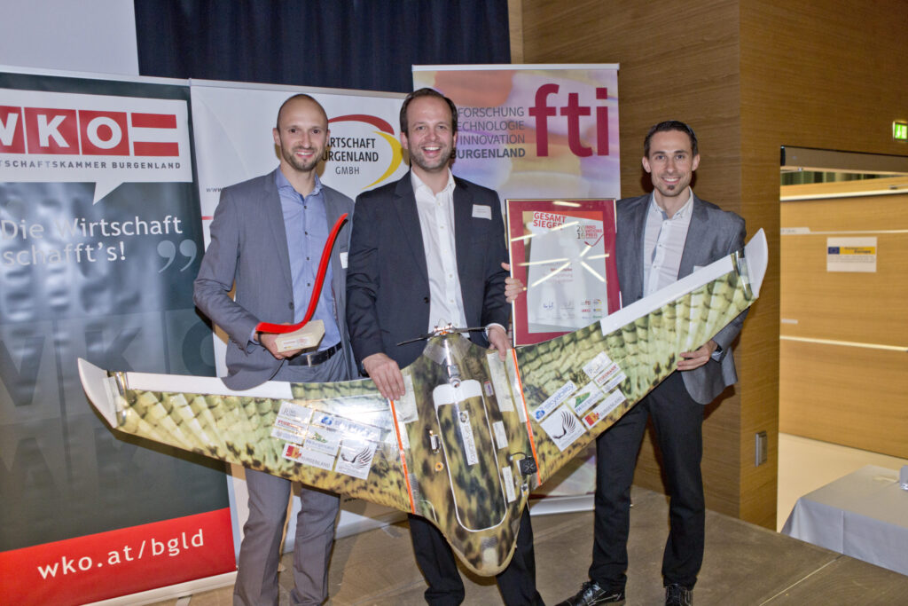 Skyability Geschäftsführer, Philipp, Joachim und Lukas, Innovationspreis 2016 Gesamtsieger mit Winzerfalke-Drohne