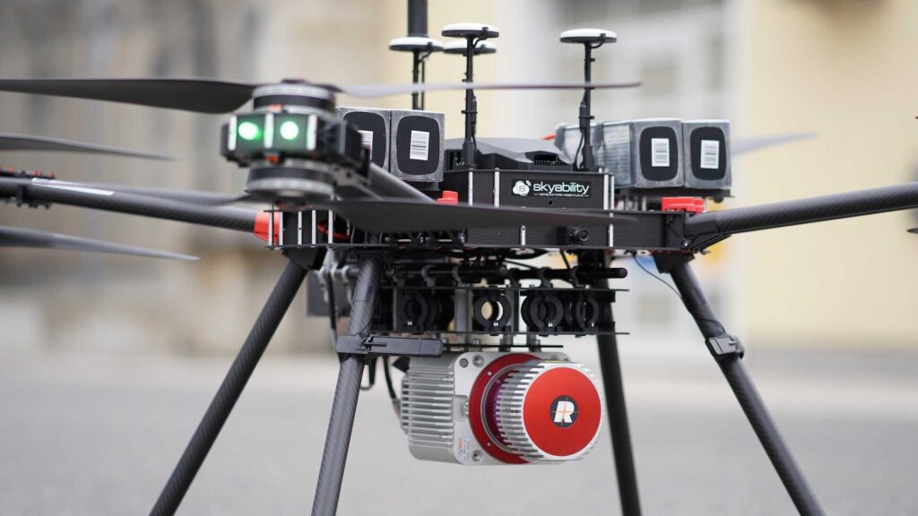 Hammer X8 Drohne mit RIEGL VUX-1UAV Rotlichtscanner | uav laserscanning
