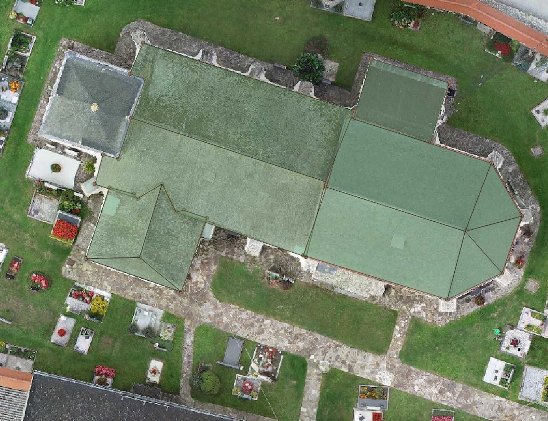 Orthofoto, Kirche mit Abmessungen | dachvermessung