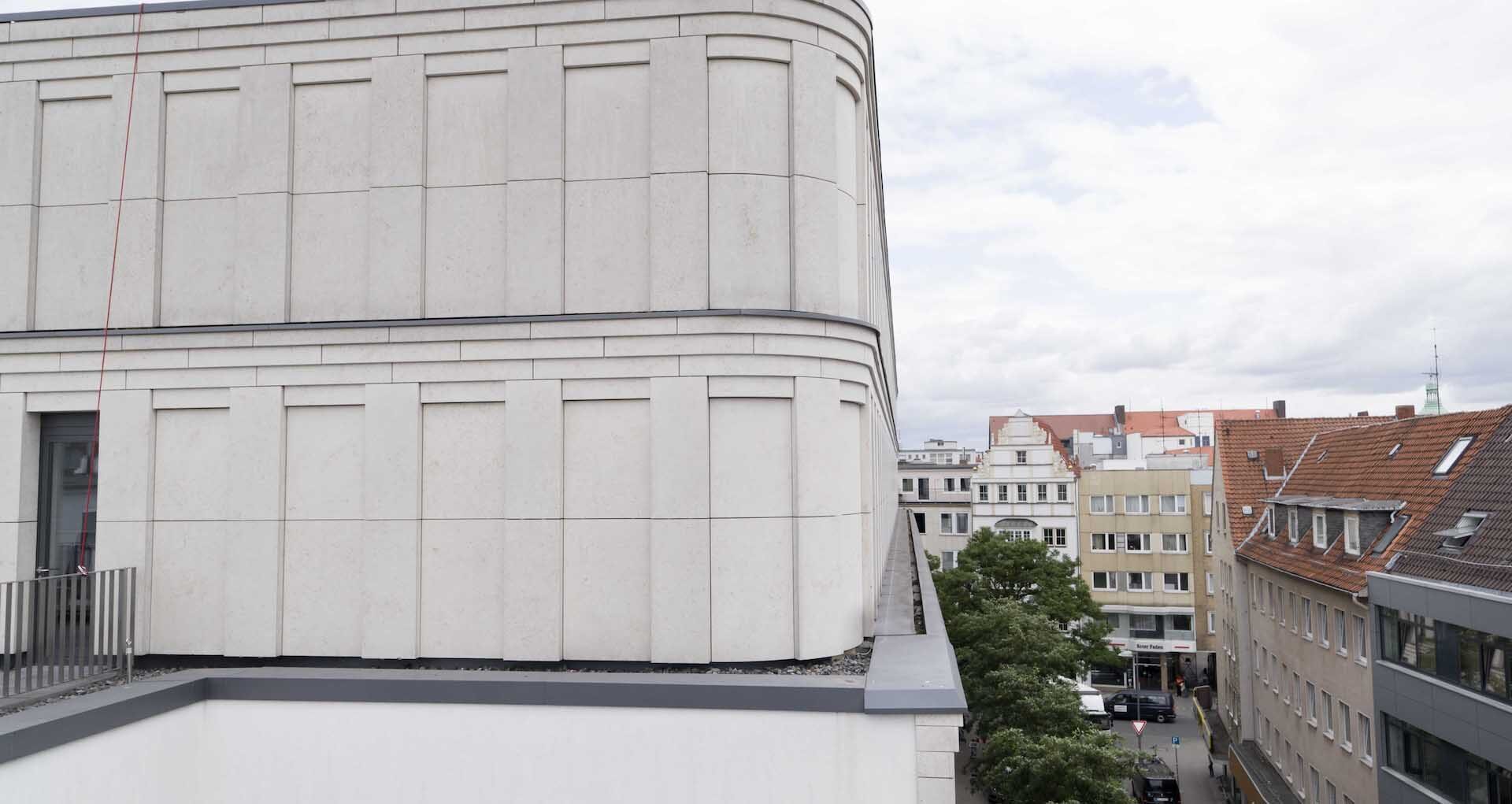 Gebäudefassade Freifläche | Fassadenvermessung per Drohne
